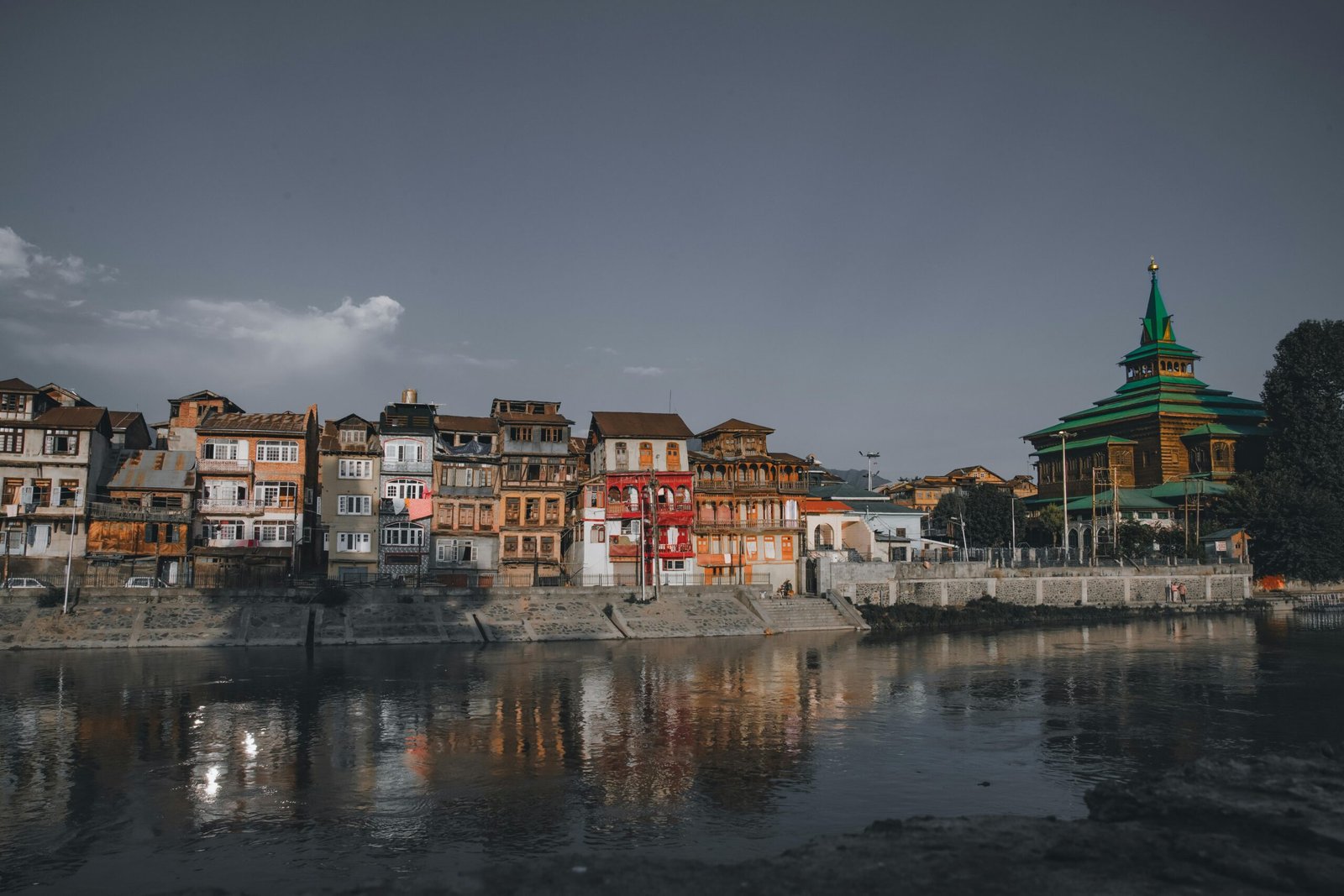 A Traveler’s Guide to Kashmir’s Living Culture.