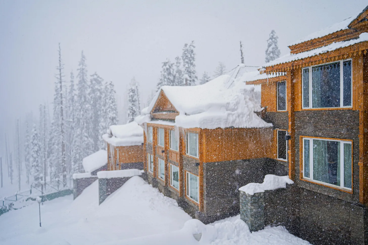 Escalekashmir hotel khyber resort